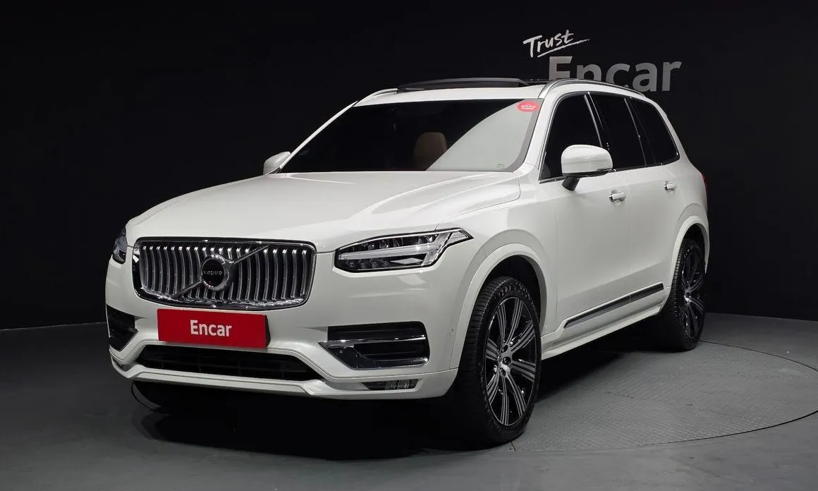 Volvo XC90 — фото 1