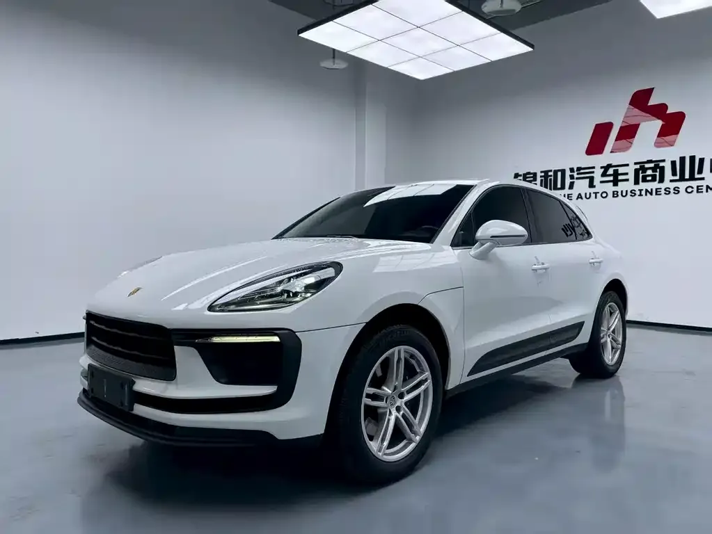 Porsche Macan — фото 1