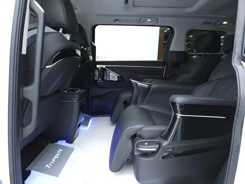 GAC Motor Trumpchi M8 — фото 4