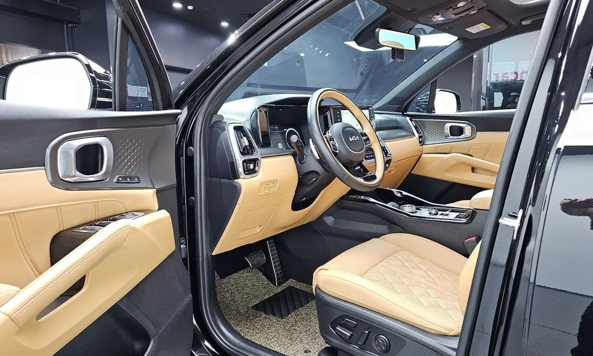 Kia Sorento — фото 8