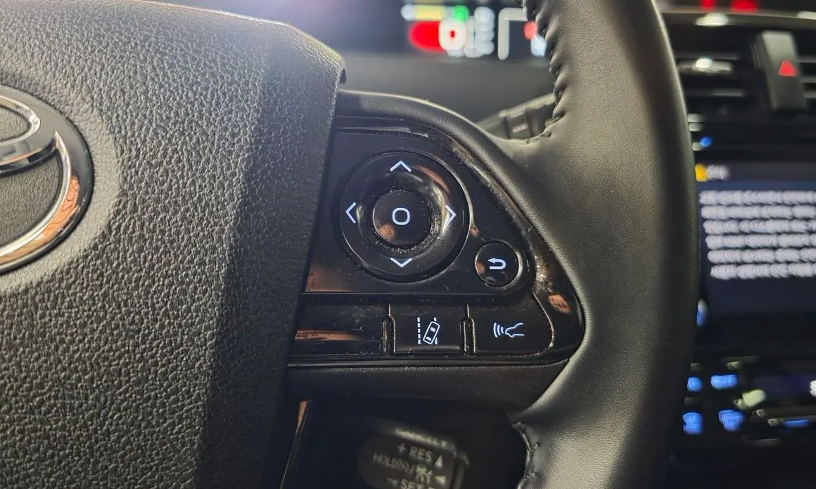 Toyota Prius — фото 4