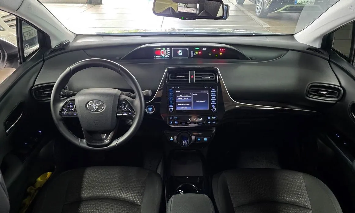 Toyota Prius — фото 3