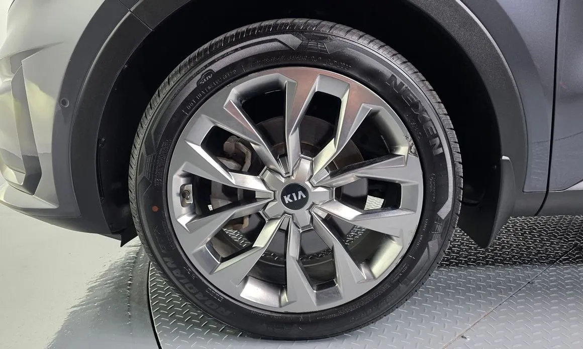 Kia Sorento — фото 9