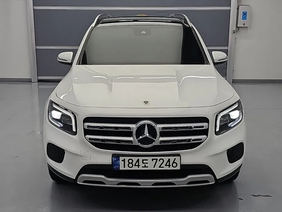 Mercedes-Benz GLB-Class — фото 1
