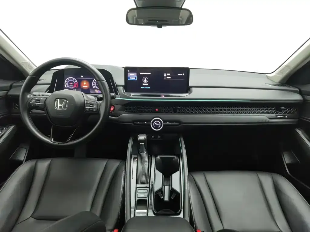 Honda Accord — фото 7