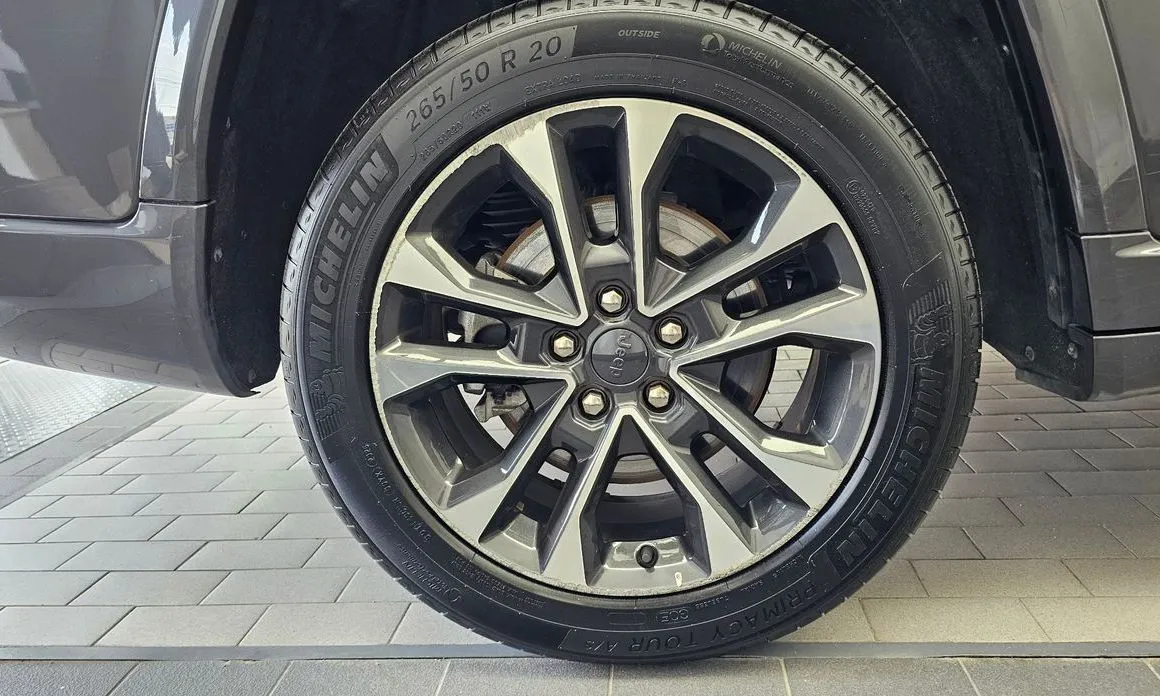 Jeep Cherokee — фото 8