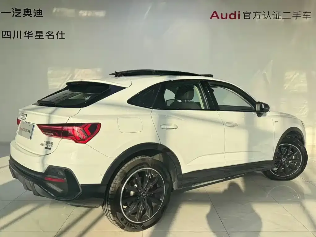 Audi Q3 Sportback — фото 8