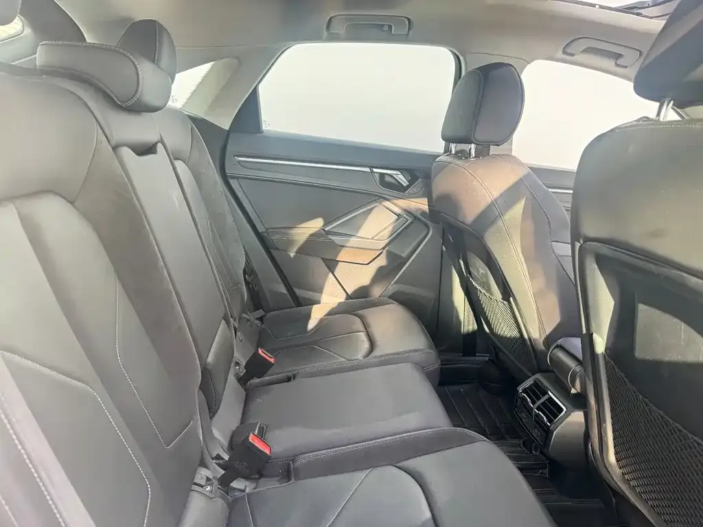 Audi Q3 Sportback — фото 10