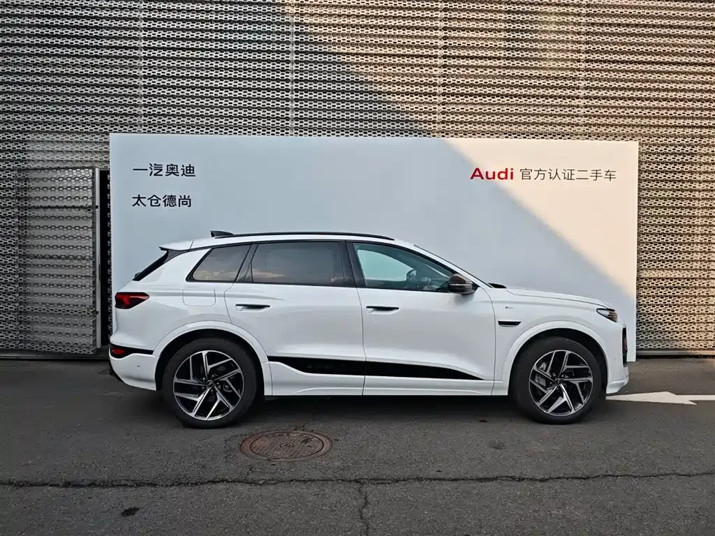 Audi Q6L e-tron — фото 6