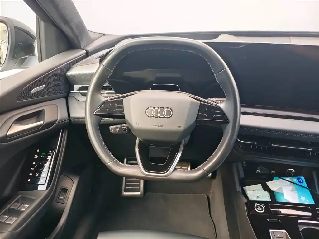 Audi Q6L e-tron — фото 8