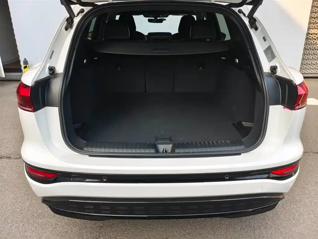 Audi Q6L e-tron — фото 3