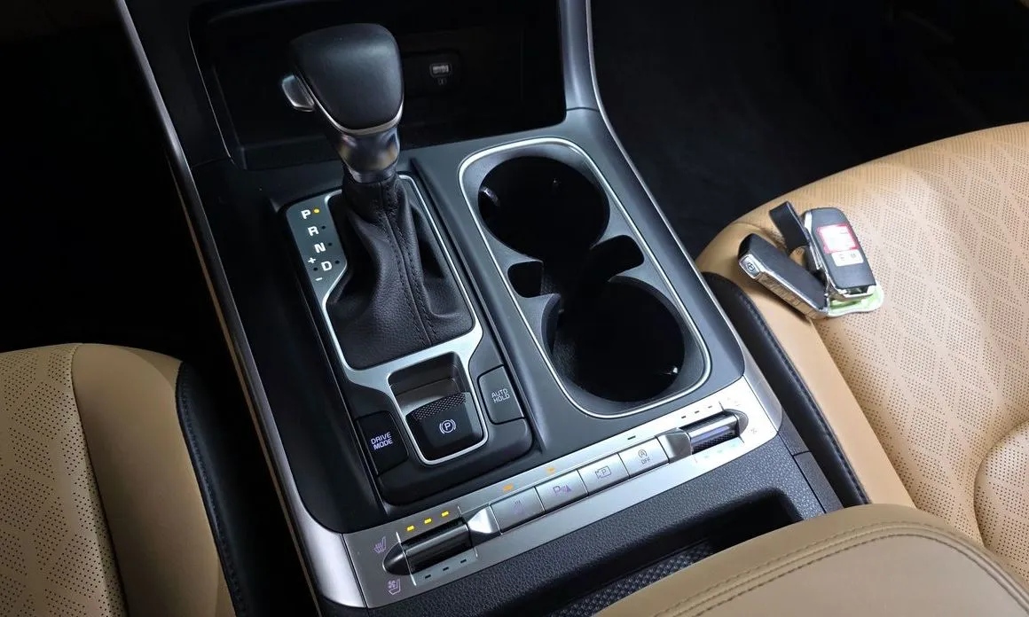 Kia Carnival — фото 10