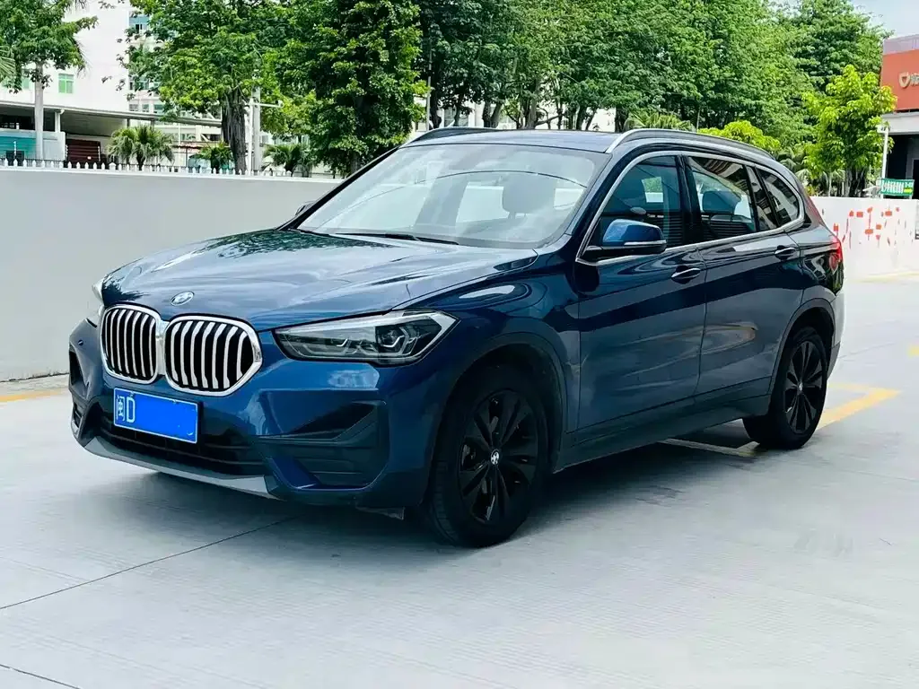 BMW X1 — фото 1