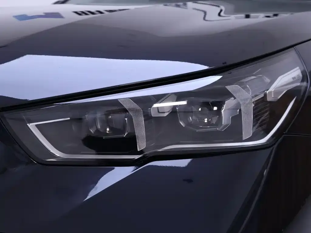 BMW i5 — фото 9