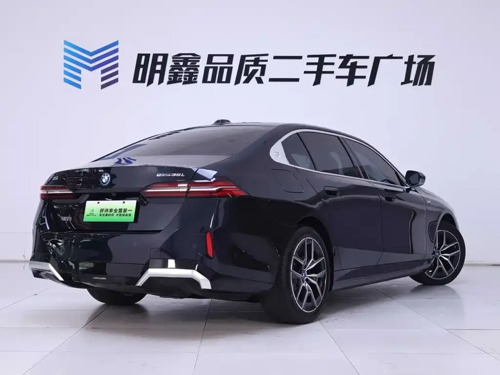 BMW i5 — фото 2