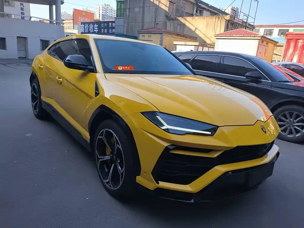 Lamborghini Urus — фото 9