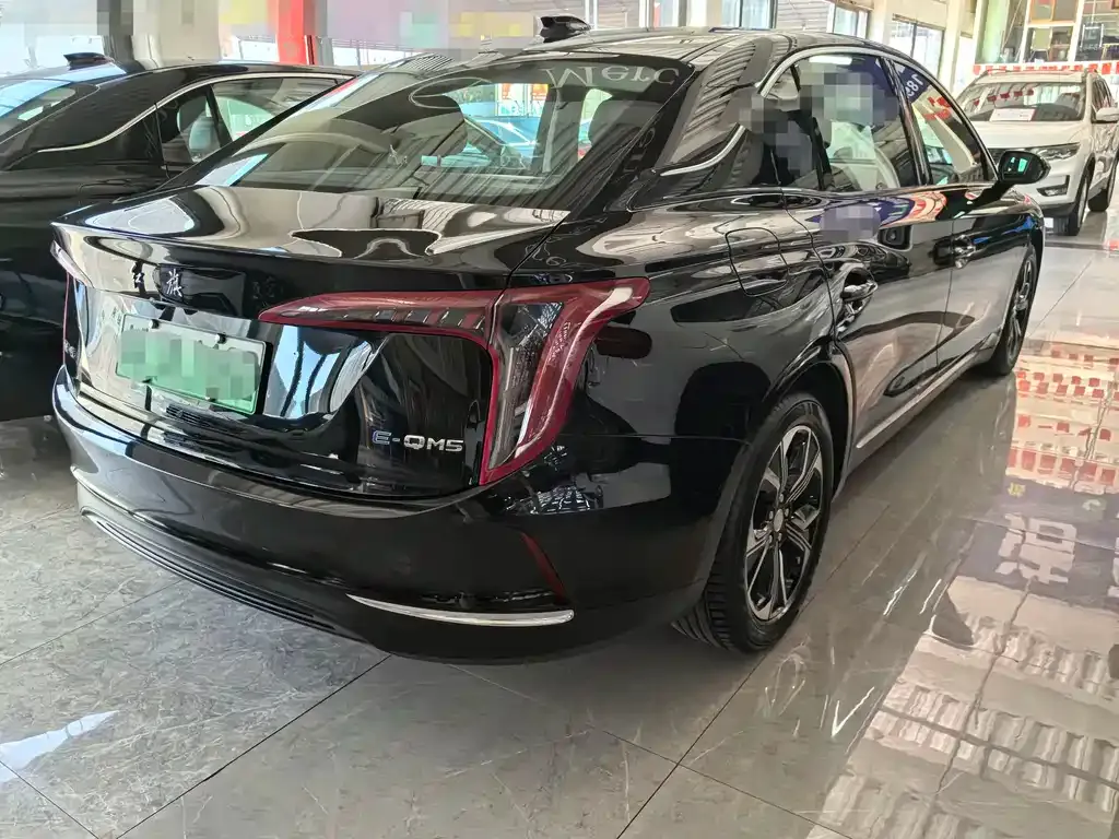 Hongqi E-QM5 — фото 8