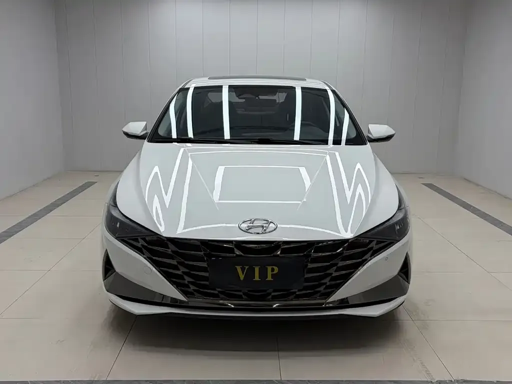 Hyundai Elantra — фото 5