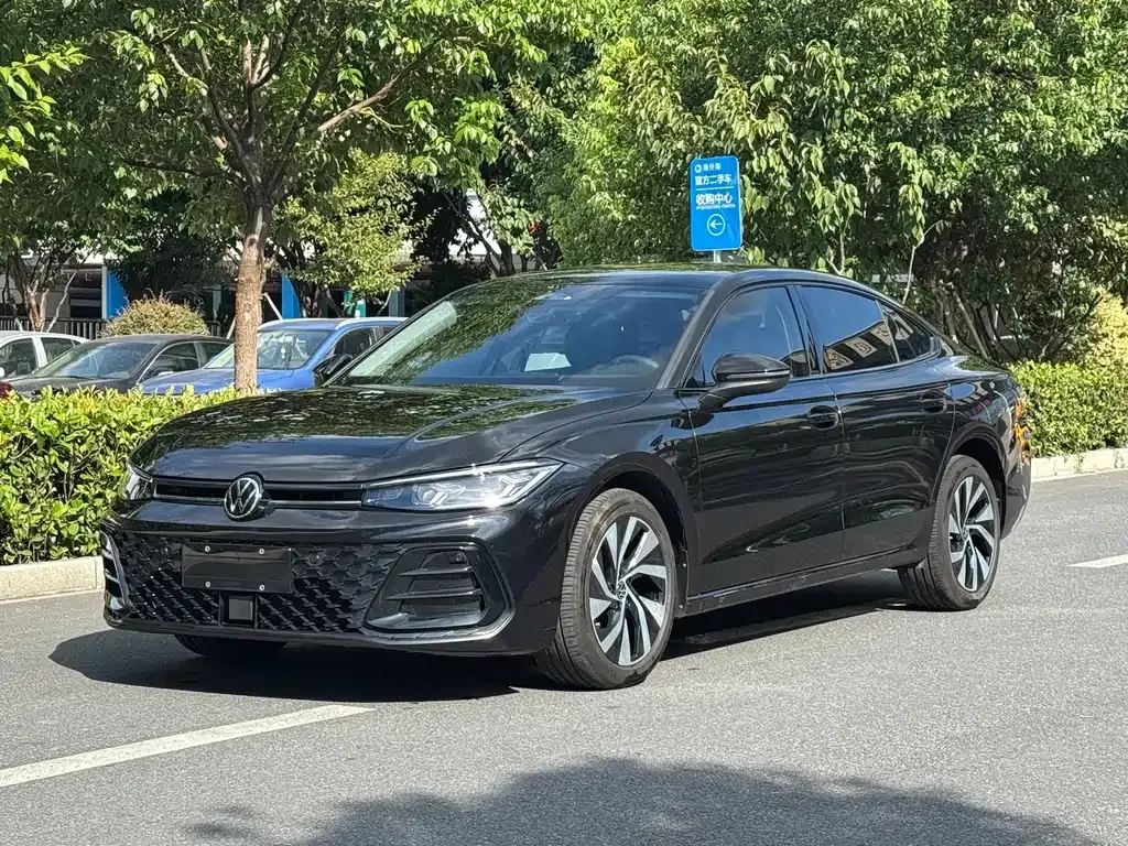 Volkswagen Passat — фото 1