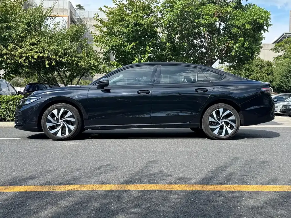 Volkswagen Passat — фото 7