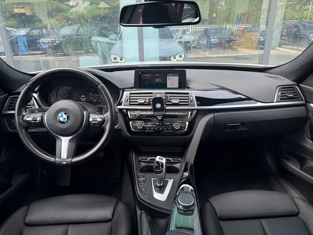 BMW 3 Series GT — фото 8