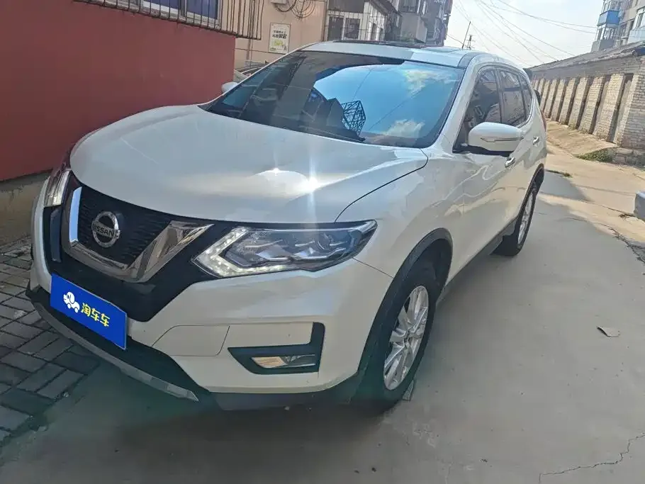 Nissan X-Trail — фото 1