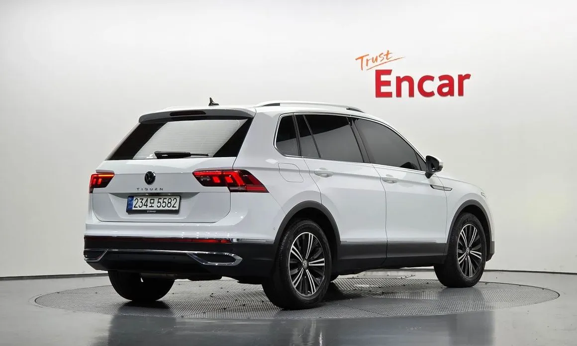 Volkswagen Tiguan — фото 5