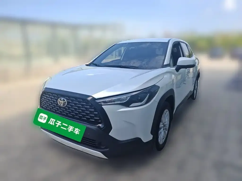 Toyota Corolla Cross — фото 1