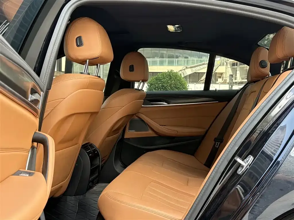 BMW 5 Series (Import) — фото 7