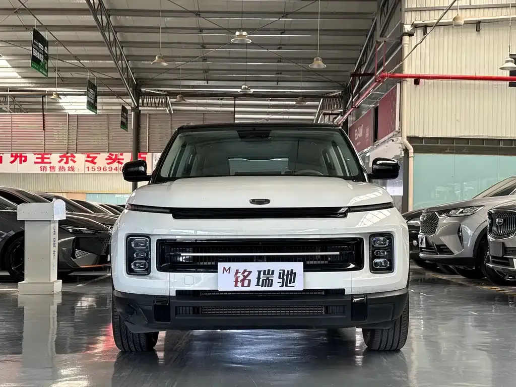 Geely Icon — фото 8
