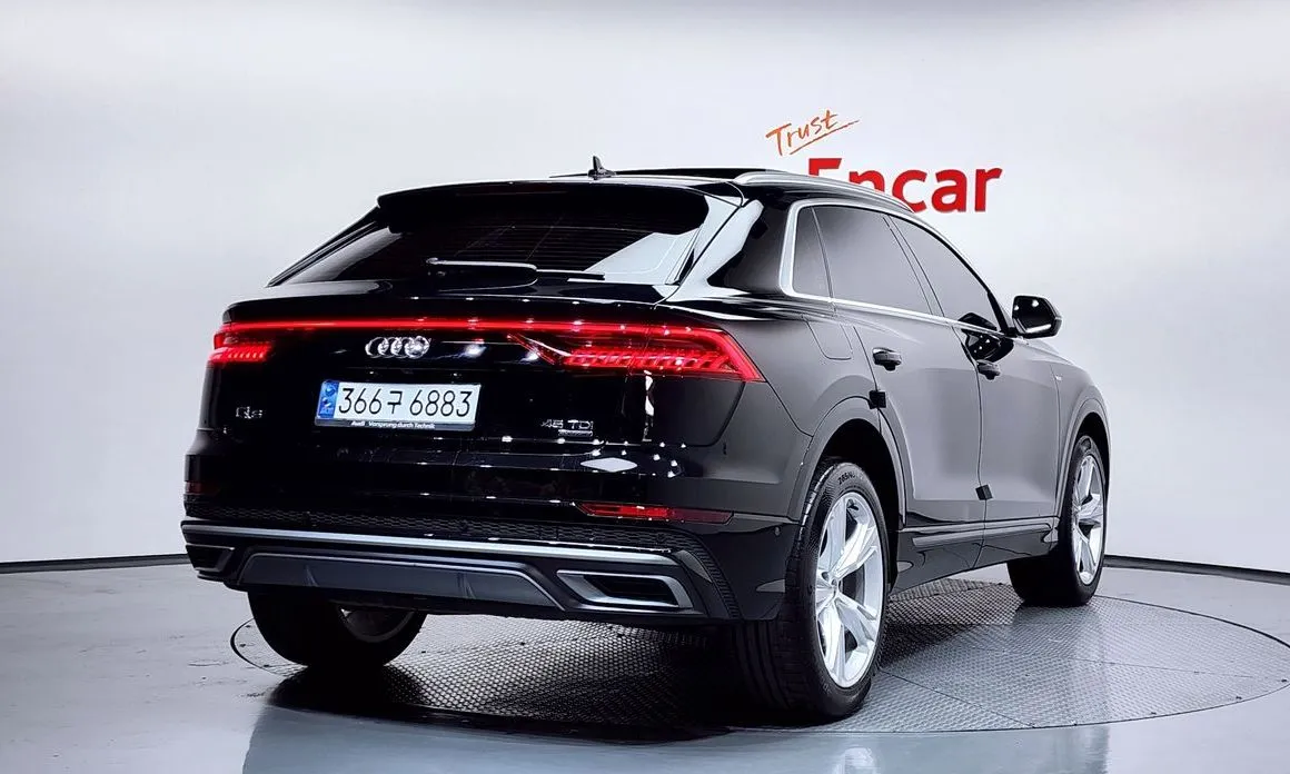 Audi Q8 — фото 4