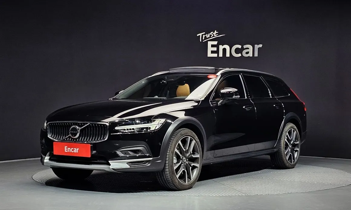 Volvo V90 — фото 1
