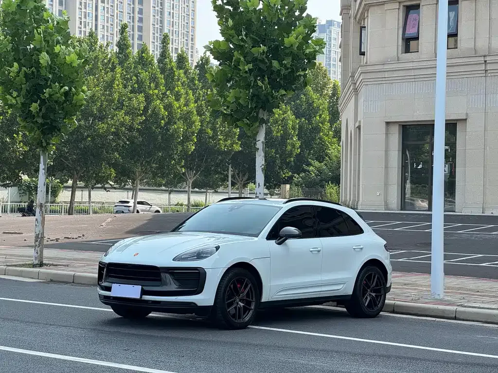 Porsche Macan — фото 1