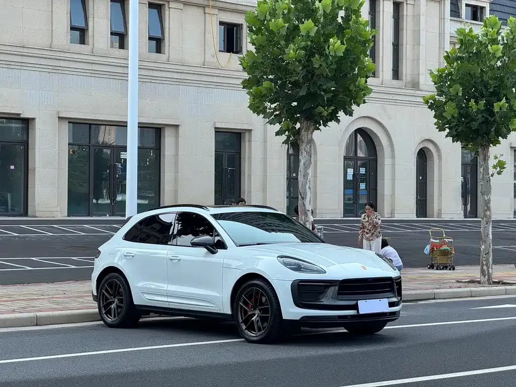 Porsche Macan — фото 10