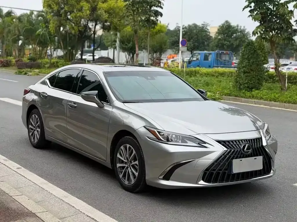 Lexus ES — фото 3