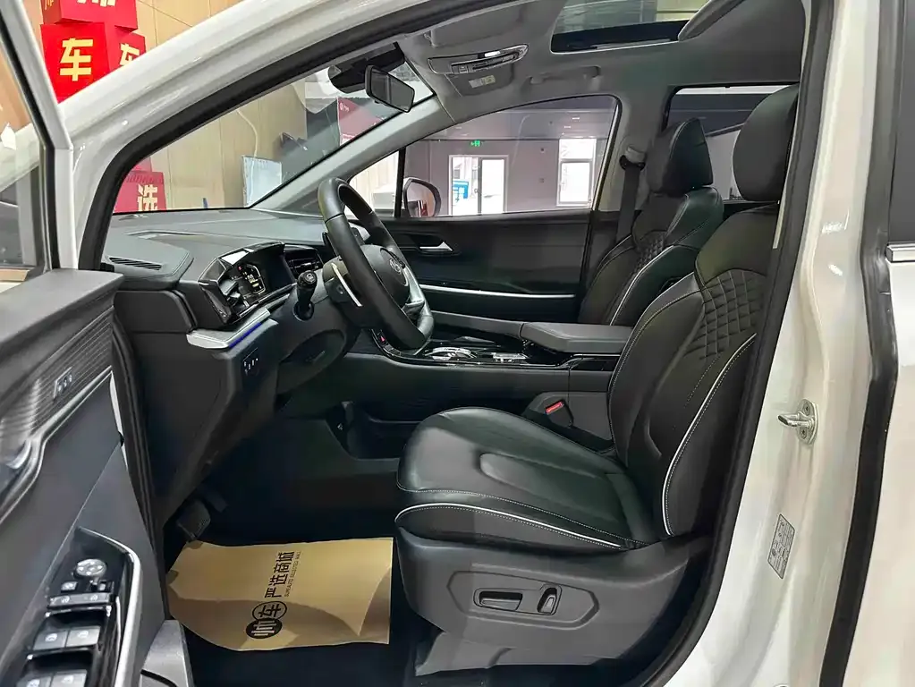 Hyundai Custo — фото 2