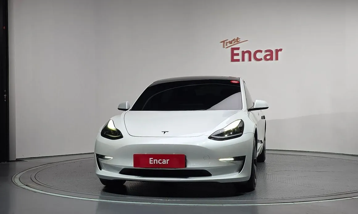 Tesla Model 3 — фото 2