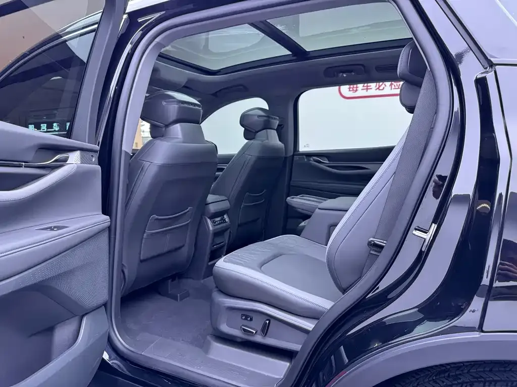 Ford Edge — фото 9