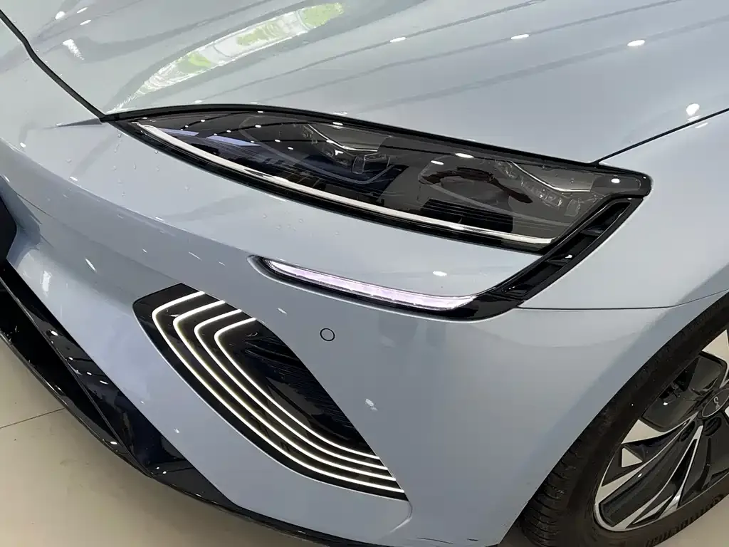 BYD Seal — фото 2