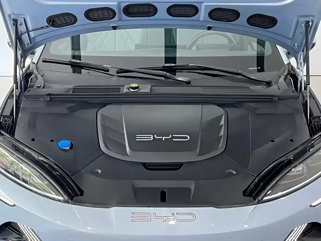 BYD Seal — фото 8