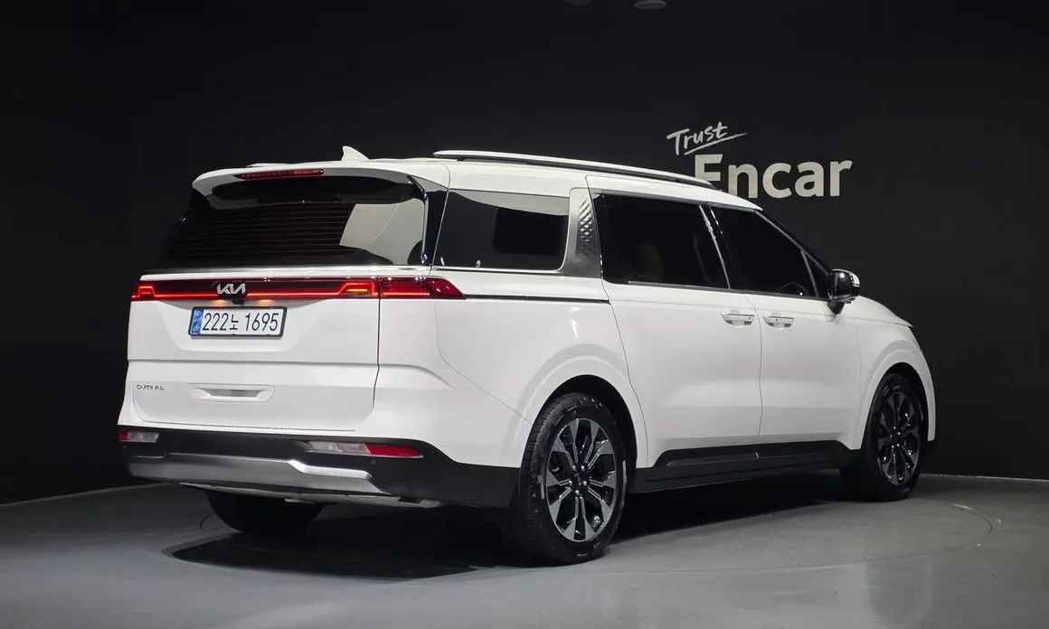 Kia Carnival — фото 3
