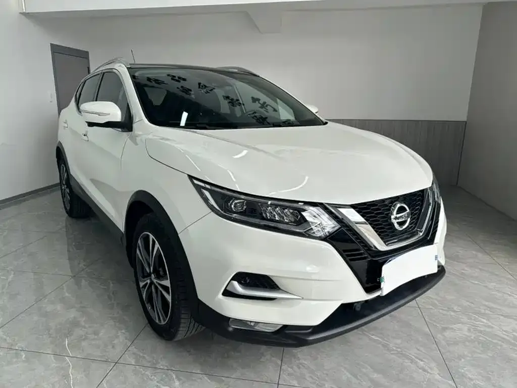 Nissan Qashqai — фото 1