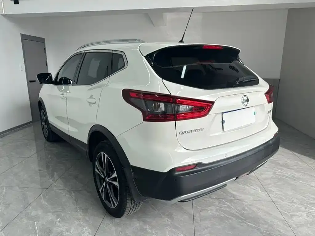 Nissan Qashqai — фото 5