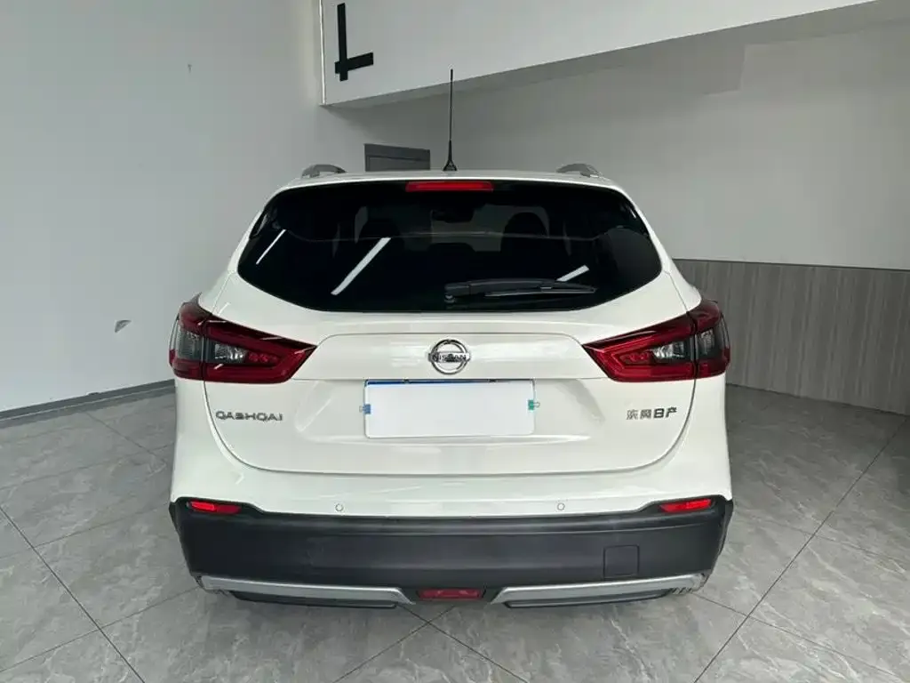 Nissan Qashqai — фото 2