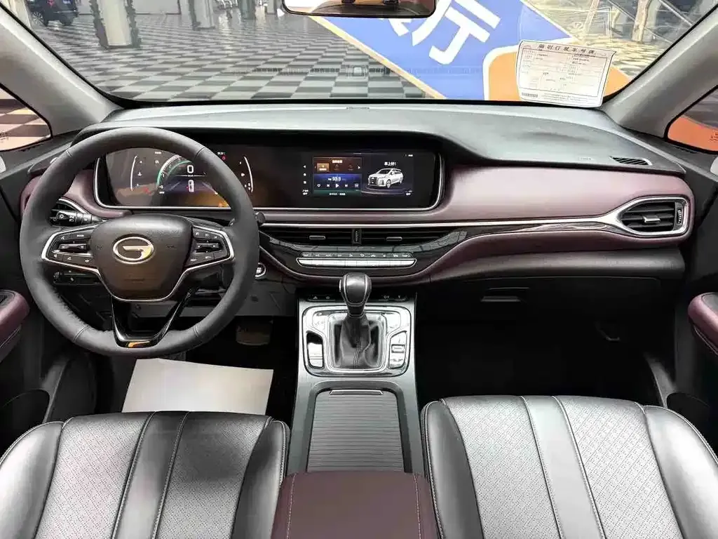 GAC Motor Trumpchi M6 — фото 10