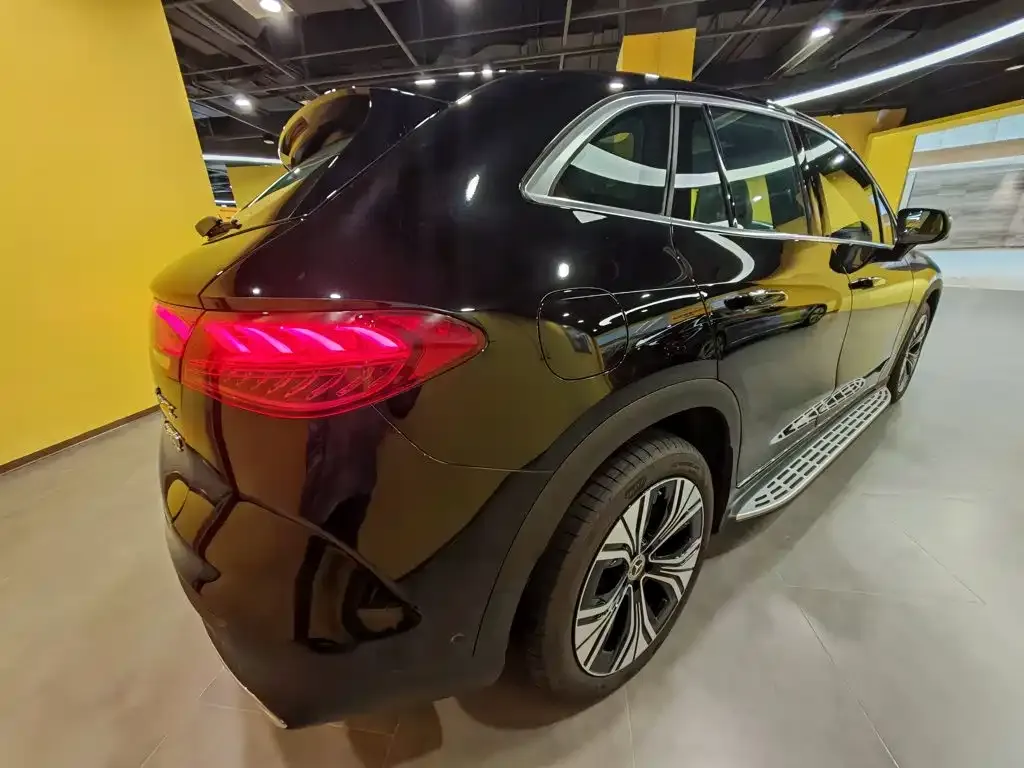 Mercedes-Benz EQE SUV — фото 4