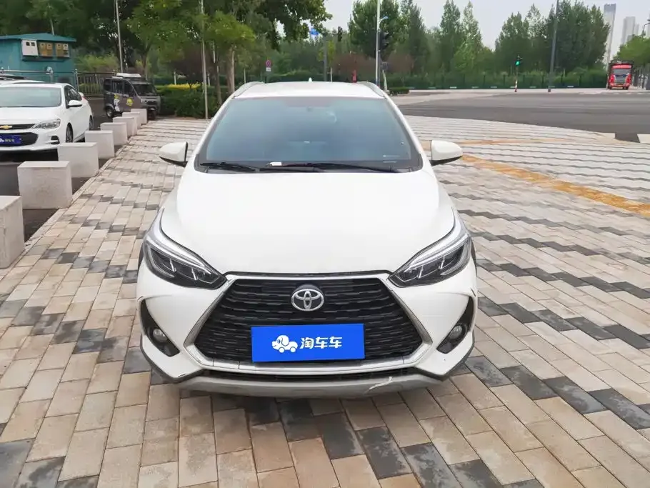 Toyota Yaris L — фото 7