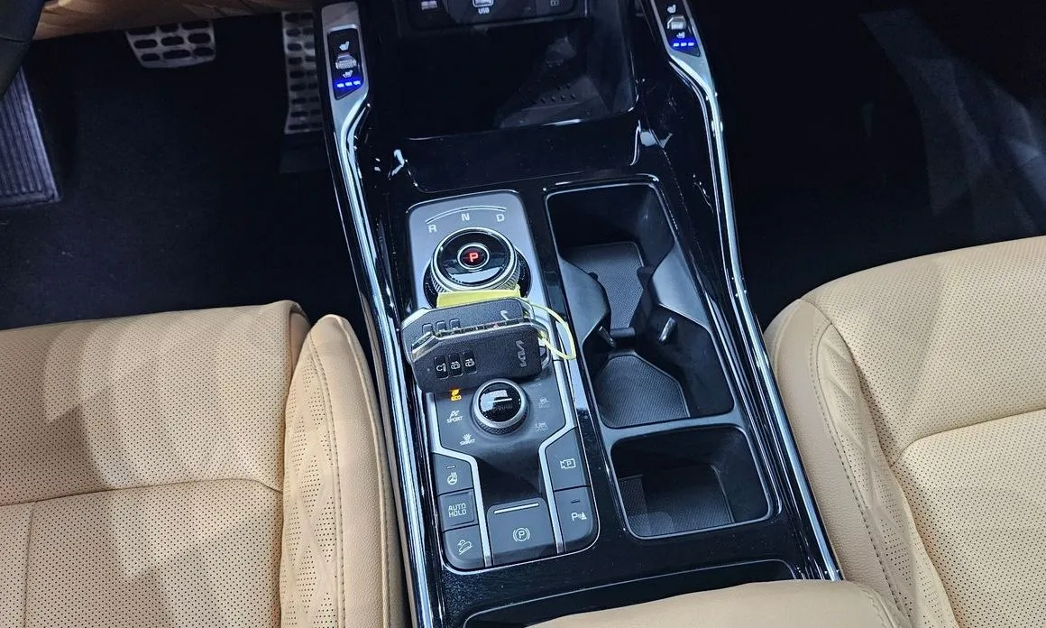 Kia Sorento — фото 3