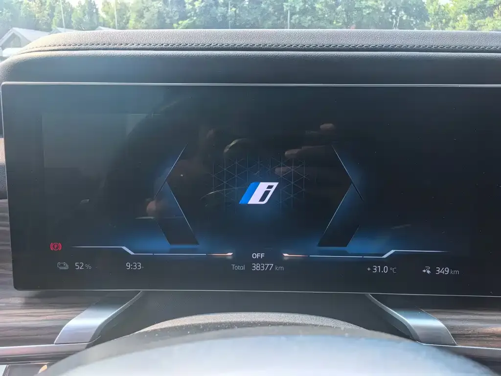 BMW i7 — фото 4
