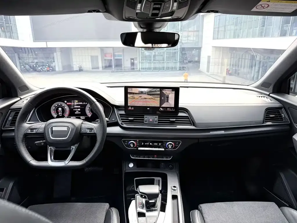 Audi Q5L Sportback — фото 7